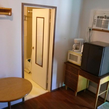 Moosomin Motel Kültér fotó