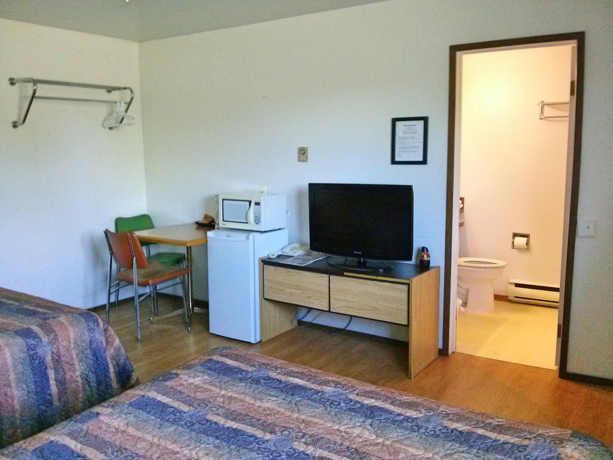 Moosomin Motel Kültér fotó