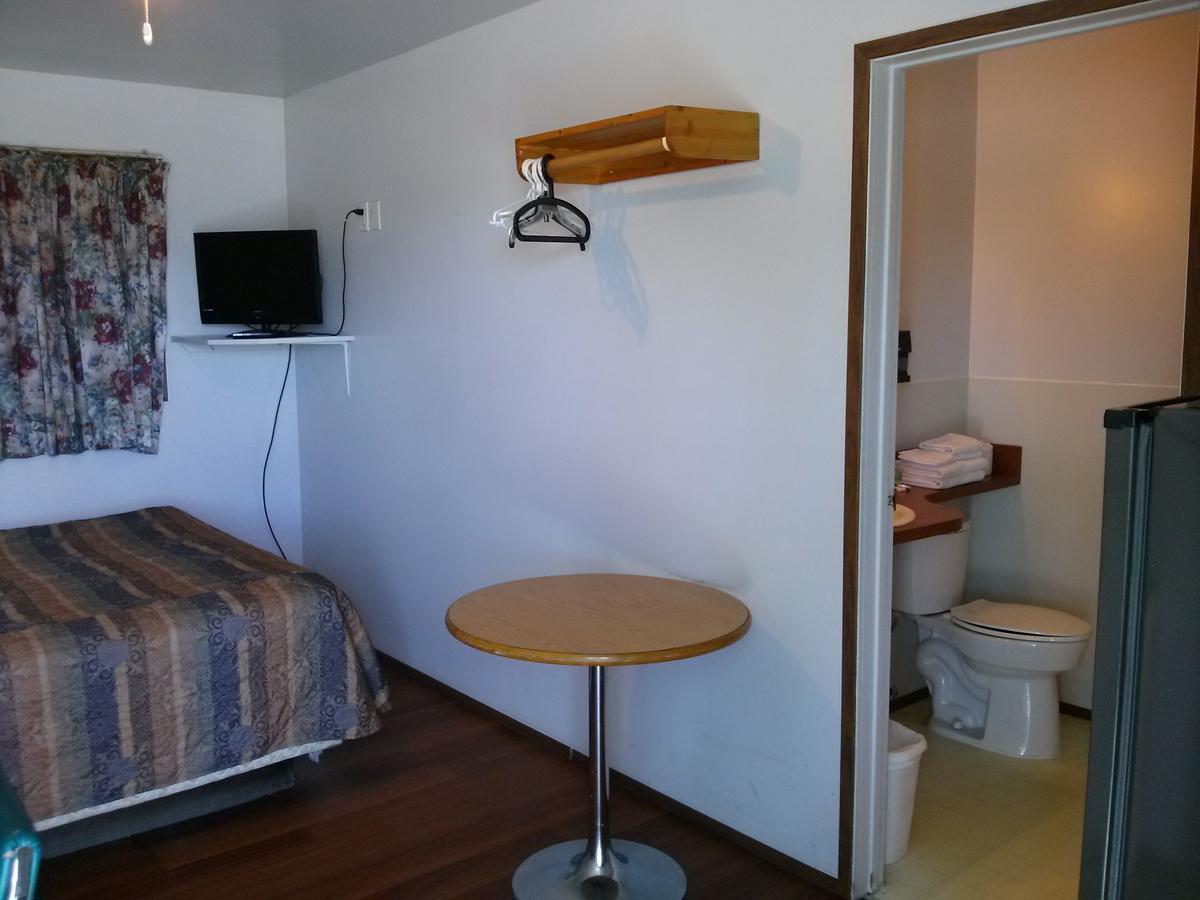 Moosomin Motel Kültér fotó