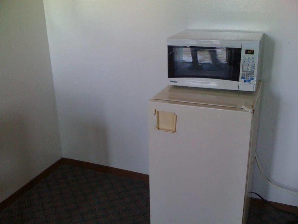 Moosomin Motel Kültér fotó