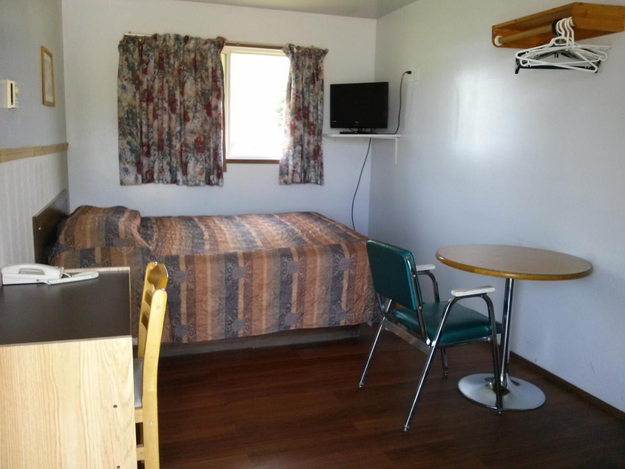 Moosomin Motel Kültér fotó