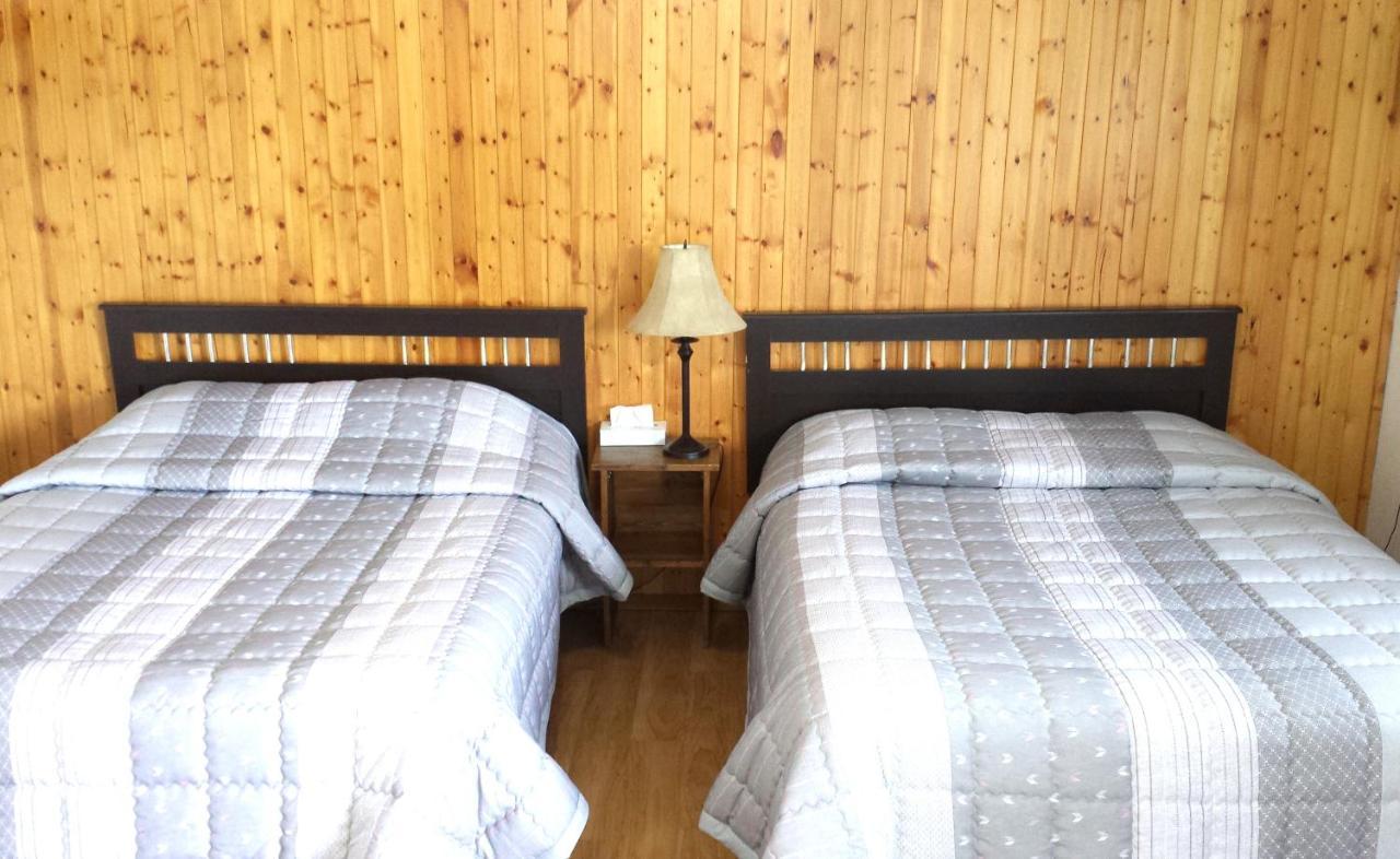 Moosomin Motel Kültér fotó