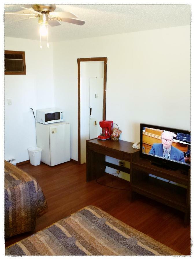 Moosomin Motel Kültér fotó