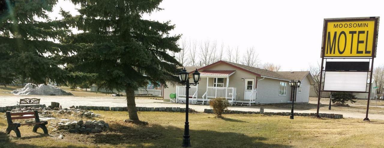Moosomin Motel Kültér fotó